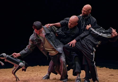 Europejski teatr na wyciągnięcie ręki. Dlaczego w październiku warto jechać do Kielc?