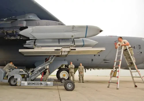 Bombowce B-52 zostaną zintegrowane z pociskami przeciwokrętowymi LRASM