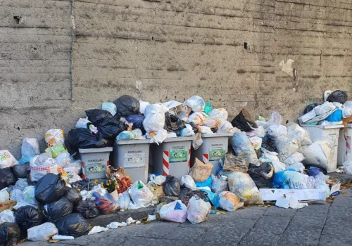 Neapol, miasto ze śmieci!