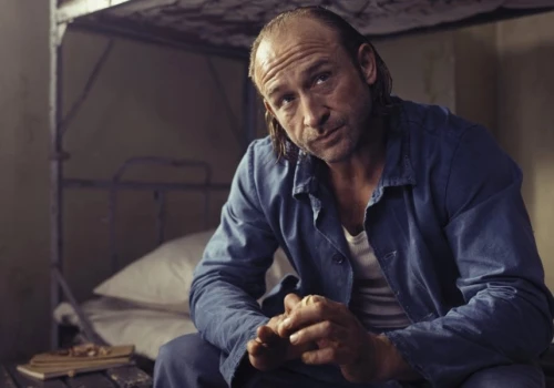 Mocny zwiastun polskiego serialu więziennego Netfliksa. Borys Szyc jest tutaj nie do poznania