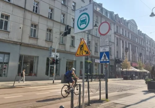 Ilu kierowców złamało zakaz wjazdu do Strefy Czystego Transportu w Katowicach? Bardzo dobre pytanie