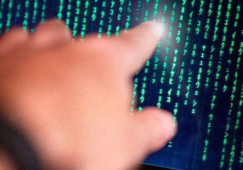 Wyciek danych medycznych zwiększa ryzyko oszustw. Cyberprzestępcy mogą podszywać się pod NFZ i przychodnie