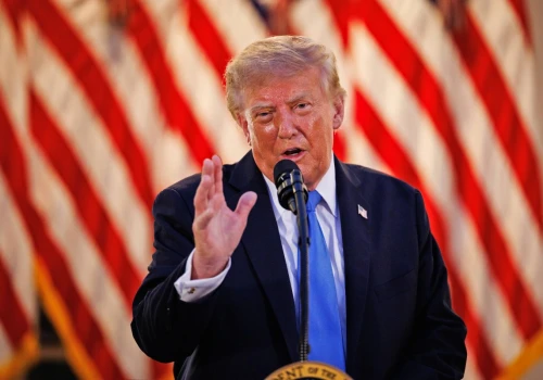 „Rażąco niezgodna z prawem propaganda polityczna”. Sąd zablokował finansowane przez rząd reklamy promujące Trumpa