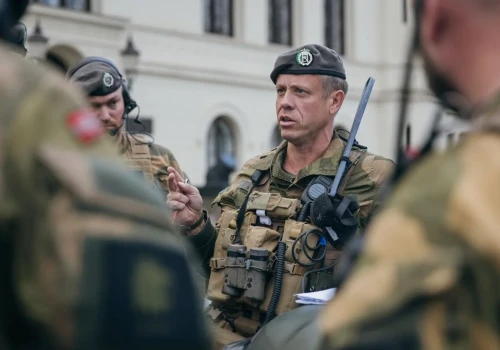 Chińskie samochody nagrywały żołnierzy. Przechwyciły nawet kody do bram