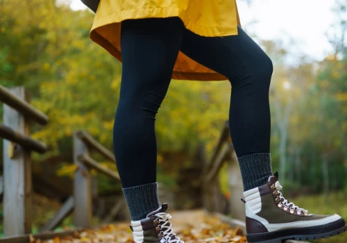 Jakie buty wybrać na jesień? Te modele pasują do spodni i do spódnicy