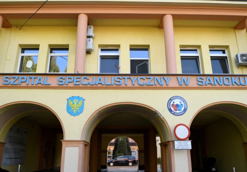 Trwa głodówka w sanockim szpitalu. Chcą odwołania dyrektorki. Na spotkanie ze starostą nie przyszli