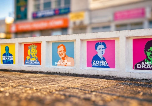 Mural „Znanych Koninian” odnowiony. Zyskał odporniejszą formę