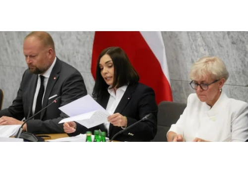 „Nie wiemy, co się stało z danymi z Polski. Są w obcych rękach”. Raport Komisji ds. Pegasusa