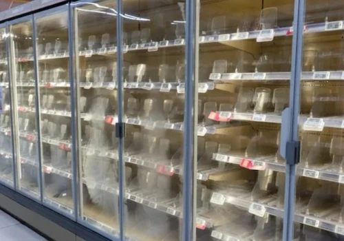 Hakerzy podgrzali zamrażarki w setkach supermarketów do 50 stopni, tysiące produktów trafią do kosza