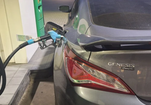 Ceny paliw dzisiaj 13 października. Benzyna znów drożeje, diesel z niższym limitem