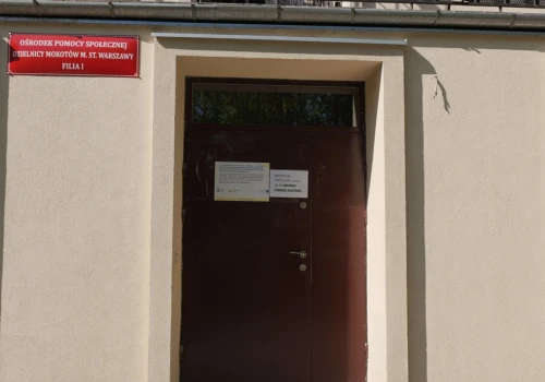 Zasiłek z pomocy społecznej bez względu na dochód. Jest sposób, by dostać pieniądze
