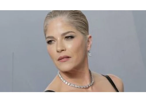 Selma Blair zaatakowała dwie stewardesy. Jedna z nich trafiła do szpitala