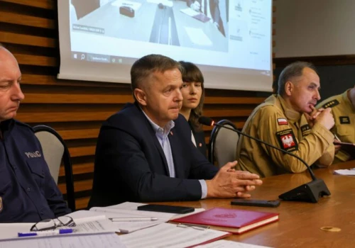 Bezpieczeństwo najważniejszą kwestią – spotkanie z dyrektorami szkół w magistracie