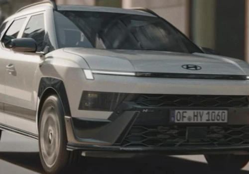 Hyundai Bayon mocno urósł i dostał napęd, którego wcześniej nie miał. Teraz namiesza w gamie marki