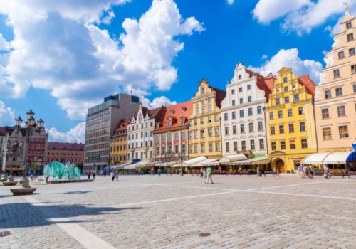 Wrocław wśród najlepszych kierunków podróży w Europie. Oto miasta przyjazne dla portfela