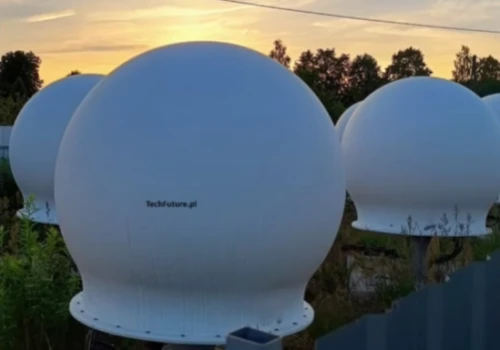 Podpalenie stacji Starlink na Mazowszu. Dwóch Turków zatrzymanych w Niemczech
