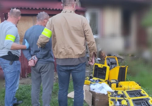 Skradziony w Europie sprzęt geodezyjny za 1,5 mln zł odzyskany przez mazowieckich policjantów