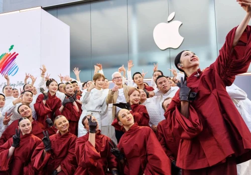Tim Cook znów w Chinach – rozmowy w Guangdongu trwają
