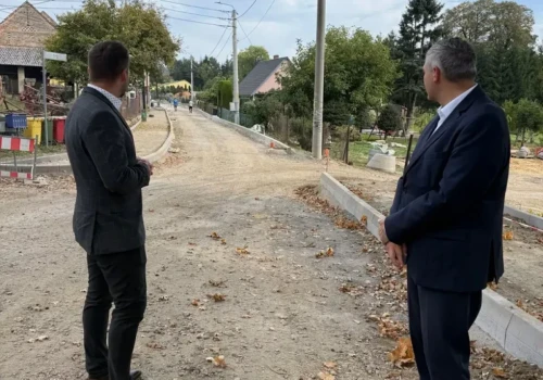 Bobolice. Trwa remont drogi za ponad 2,1 mln zł. Zakres prac jest znacznie większy niż wymiana asfaltu