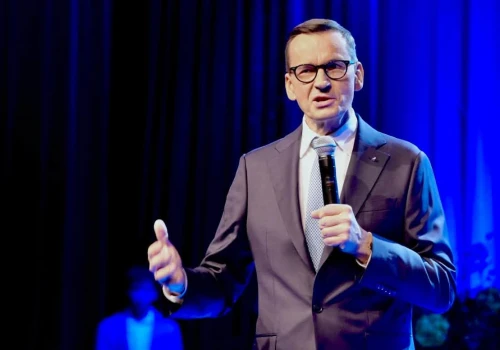 Kto zarabia na polskich owocach? Morawiecki chce zmian na rynku!