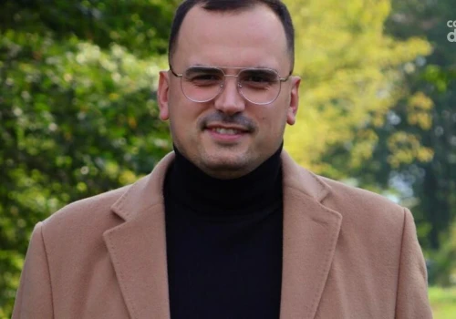 Czy konstytucjonalista może być kontrowersyjny? Rozmowa z dr. Adamem Tokarskim