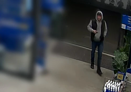 Ukradł narzędzia w markecie budowlanym, jeśli go rozpoznajesz – powiadom policję