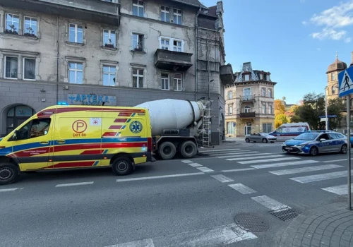 Potrącenie w sąsiednim powiecie na pasach