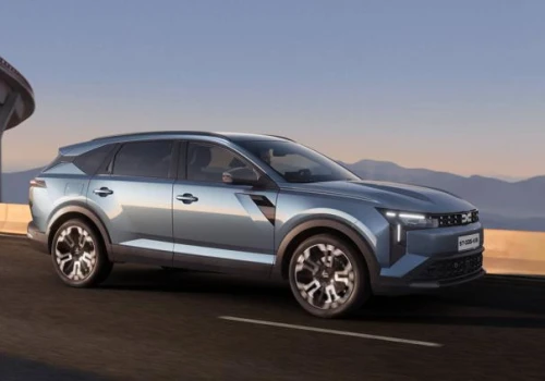 Dacia Striker w racie – leasing konsumencki vs kredyt, porównanie z Dusterem i Bigsterem