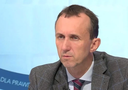 "Nie ma w tych zarzutach żadnej logiki". Ekonomista ostrzega ws. Glapińskiego