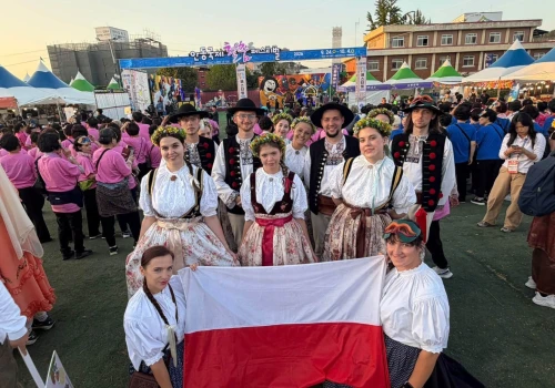 Wiślański zespół ludowy prezentował folklor Beskidów na dalekim wschodzie