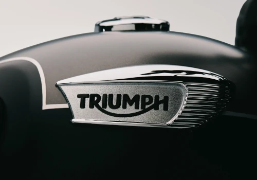 Triumph zmniejszył silnik, ale nie charakter. Może być jednym z ciekawszych debiutów 2027 roku