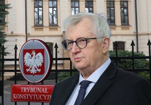 Ping-pong z sędziami. Szef Kancelarii Sejmu odsyła do prezesa TK