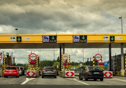Ponad 800 km nowych płatnych dróg. System e-TOLL rośnie, a rachunki zapłacimy wszyscy