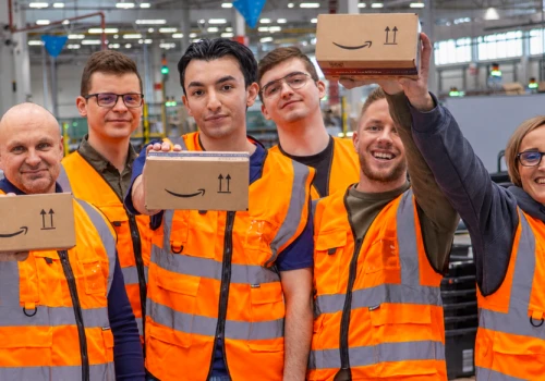 Amazon szuka teraz 10 tysięcy pracowników również do swoich centrów koło Wrocławia