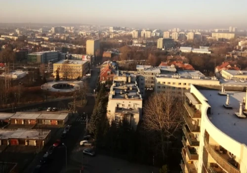 Rynek nieruchomości w Katowicach – dlaczego wciąż przyciąga właścicieli i kupujących?