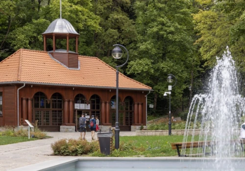 Kuracjusze boją się jechać do sanatorium. NFZ nie skreśli uzdrowiska