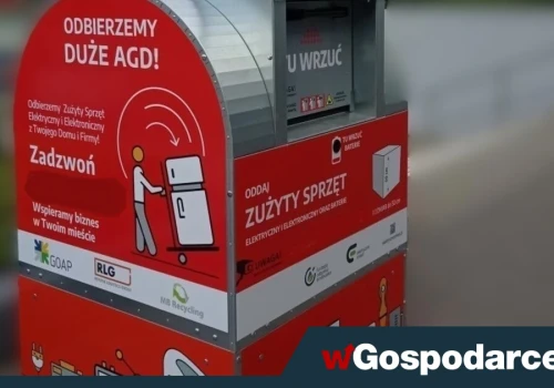 Czerwone pojemniki przy cmentarzach. Co do nich wrzucać?