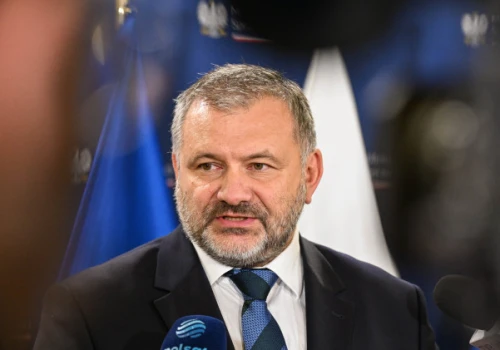 „Natychmiastowa przerwa”. Żurek interweniuje ws. trzech sędziów