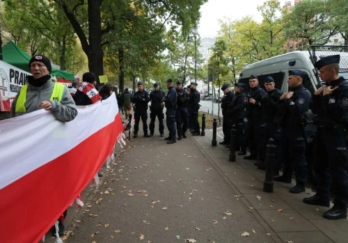 Zamieszki przed Trybunałem Konstytucyjnym. Policja starła się z protestującymi