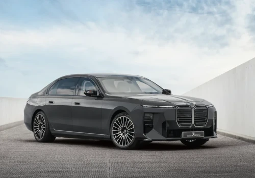 BMW Concept 7 Protection debiutuje. Dyskretna ochrona i hybryda 612 KM