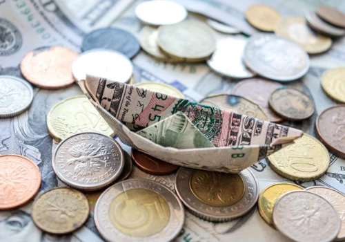 Inflacja przyspiesza, ale złoty się trzyma. Kurs euro poniżej linii oporu