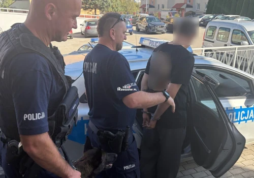 Torturowali 49-latka i chwalili się tym w sieci. Młodzi oprawcy z Sędziszowa Małopolskiego aresztowani!