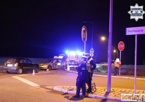 Toyota zderzyła się z Kią na skrzyżowaniu w Jastrzębiu-Zdroju. Jedna osoba w szpitalu