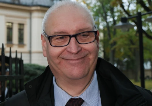 Berek wszedł do gmachu TK. "Święczkowski się zarzeka, że go nie dopuści"