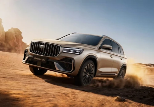 Nowy SUV z Chin z 8-letnią gwarancją. Czym jest Geely Monjaro EM-i?