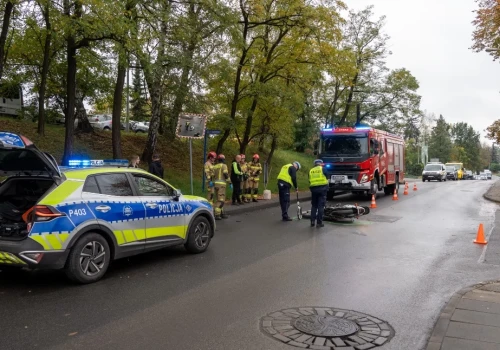 Zderzenie samochodu z motocyklem w Jaworznie. Utrudnienia w ruchu