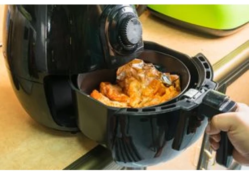 Czy air fryer zużywa mniej prądu od piekarnika? Liczby nie kłamią