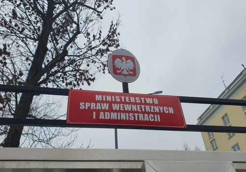 Koniec deklaracji, czas na decyzje? MSWiA wyznaczyło termin rozmów ze związkowcami