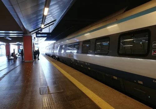 Z Krakowa do Warszawy 32 pociągi dziennie. Do Trójmiasta co godzinę