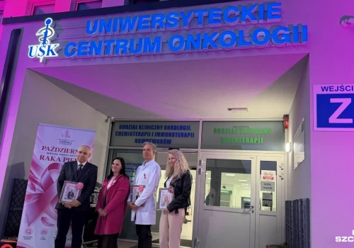 Budynek Uniwersyteckiego Centrum Onkologii na różowo. "Nie bójmy się, badajmy się!"